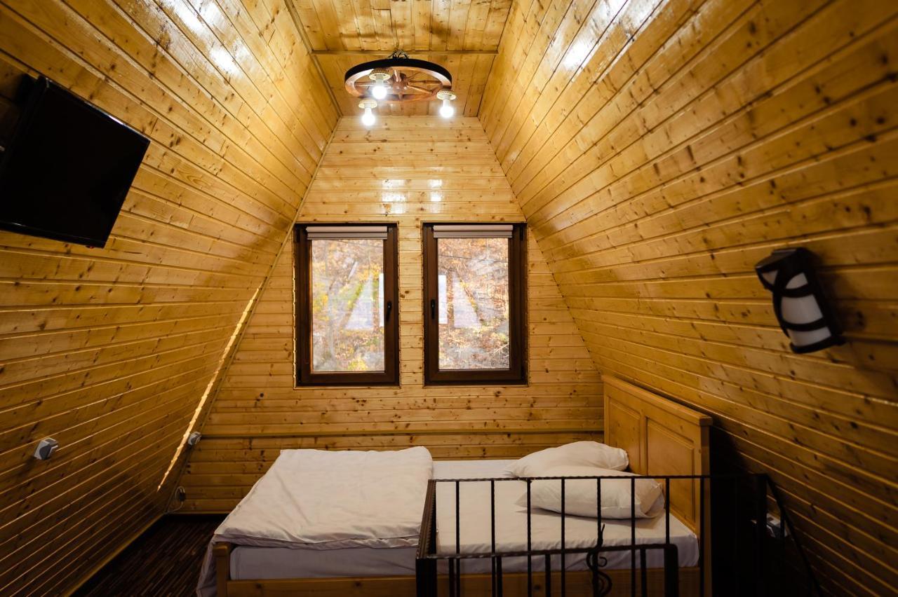 La Maria Si Ioana Apartment Curtea De Arges Ngoại thất bức ảnh