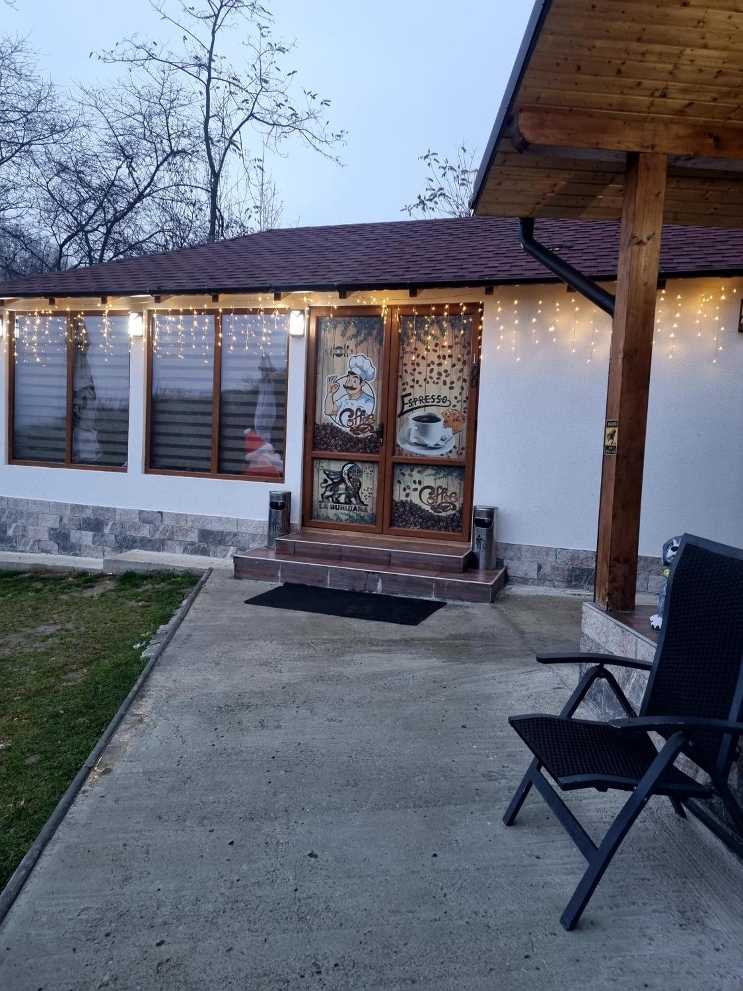 La Maria Si Ioana Apartment Curtea De Arges Ngoại thất bức ảnh