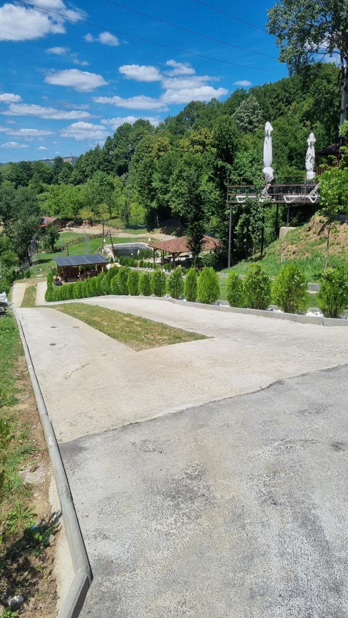 La Maria Si Ioana Apartment Curtea De Arges Ngoại thất bức ảnh