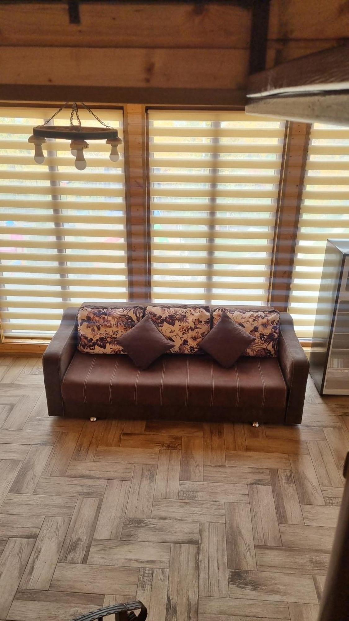 La Maria Si Ioana Apartment Curtea De Arges Ngoại thất bức ảnh